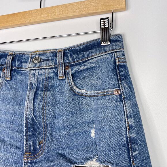 Abercrombie & Fitch Womens Size 25 / 0 Ripped The Mom Short High Rise Denim Jean - Picture 3 of 7